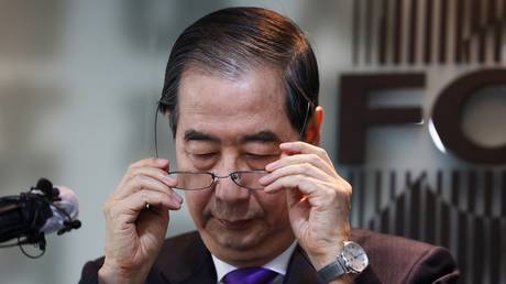 Former South Korean Prime Minister Han Duck-soo, Seoul, May 7, 2025.