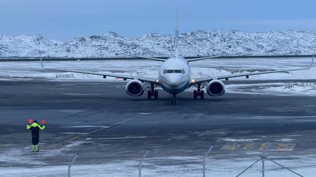 A plane with Bundeswehr soldiers can be seen after landing on 16 January 2026, Greenland, Nuuk.