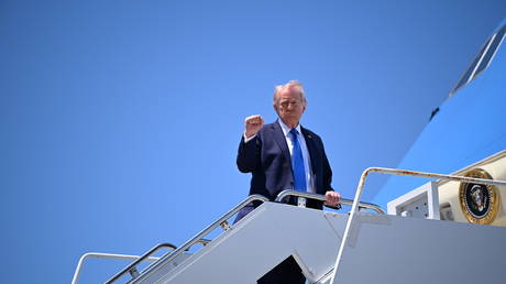 US President Donald Trump boards Air Force One, West Palm Beach, Florida, April 25, 2026.