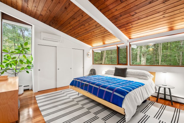 home showcase - images - 43 Willowdale Road Topsfield, MA 01983Photo credit to: Drone Home Media