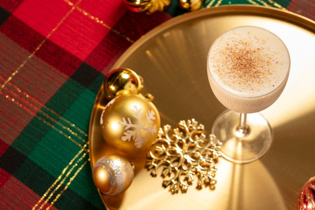 A Dancing Sugar Plums cocktail at the Kimpton Marlowe's Miracle pop-up bar. (Photo Melissa Hom)