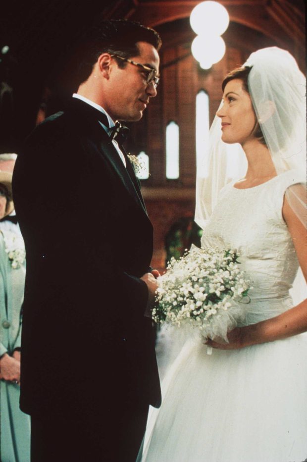 Dean Cain and Teri Hatcher starred in "Lois & Clark: The New Adventures of Superman." (Getty Images/Hulton Archive)