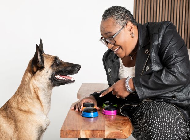 Debra and Fawkes sitting by the soundboard. (Photo Anita Zvonar)