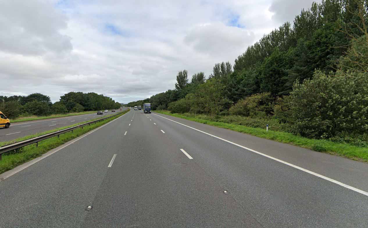 M61 - Southbound - Between J8 and J6 - Carriageway Closed