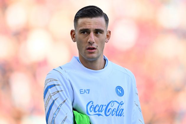 Lorenzo Lucca looking on