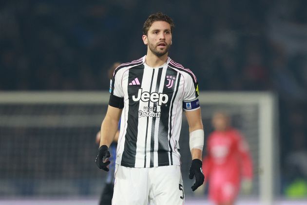 Manuel Locatelli looking on