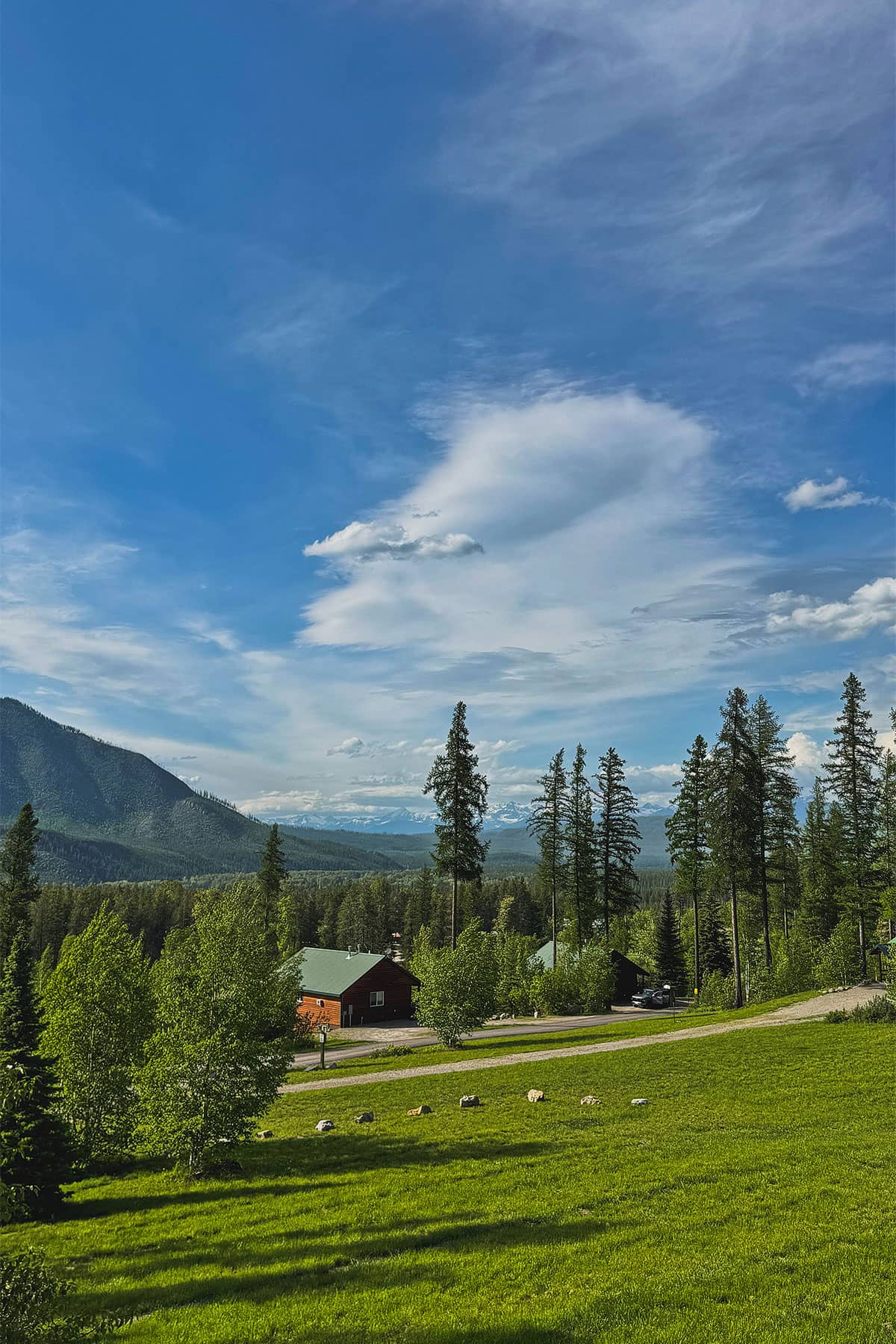 places to stay in glacier national park