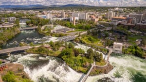 Planning your first visit to Spokane, Washington? This charming city in the Pacific Northwest offers a perfect blend of urban amenities and outdoor adventure that often surprises first-time visitors.