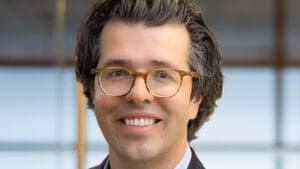 We talk to Jason Sheasby a partner at Irell & Manella LLP about what makes him a great leader. 